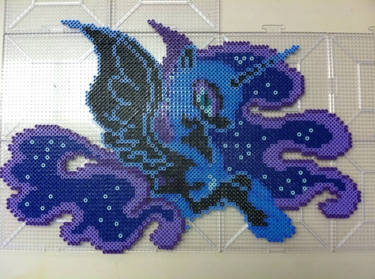 Nightmare moon Perler bead - http://hexfloog.devia