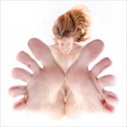4217-LB Feet Up Toes Out Nude Woman by artonline