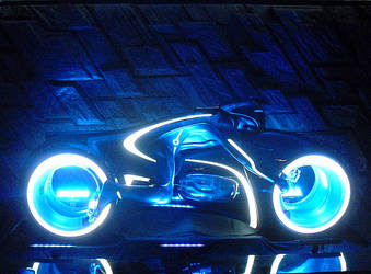 Tron Legacy Light Cycle by R-Legend