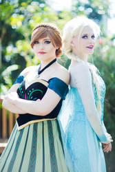 Elsa and Anna - Frozen