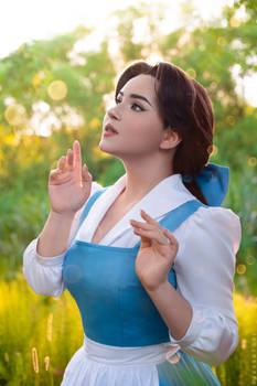Beauty and the Beast Belle cosplay Disney