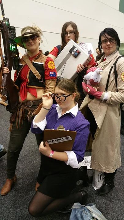 Team (Fem) Fortress 2 - Oz ComicCon Melbourne 2015