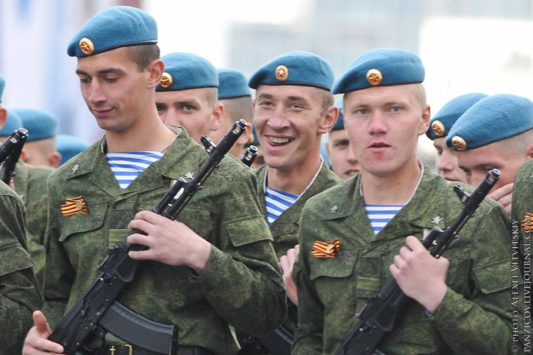 21 мая 2011. Военная форма десантника. Современная армия. Современная форма ВДВ. Российский солдат.