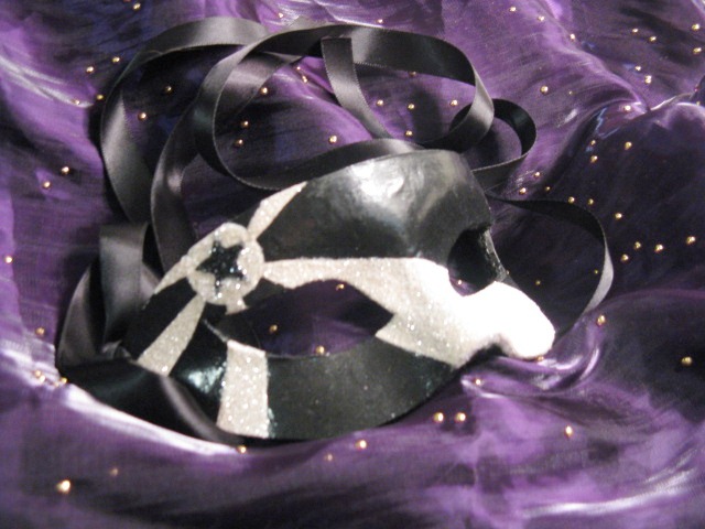 Supernova Glitter Mask