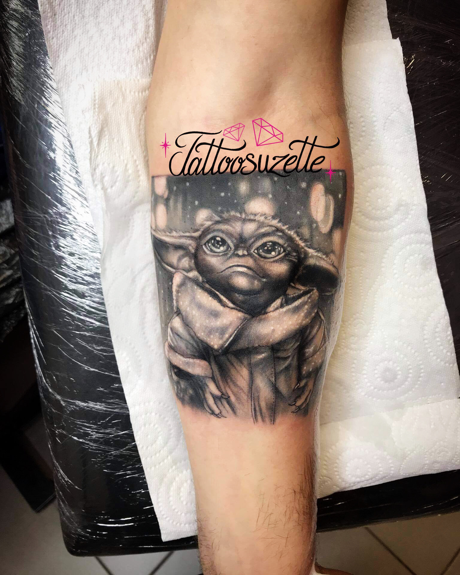 Tatouage Baby Yoda By Tattoosuzette On Deviantart Tatouage Baby Yoda By Tattoosuzette On Deviantart