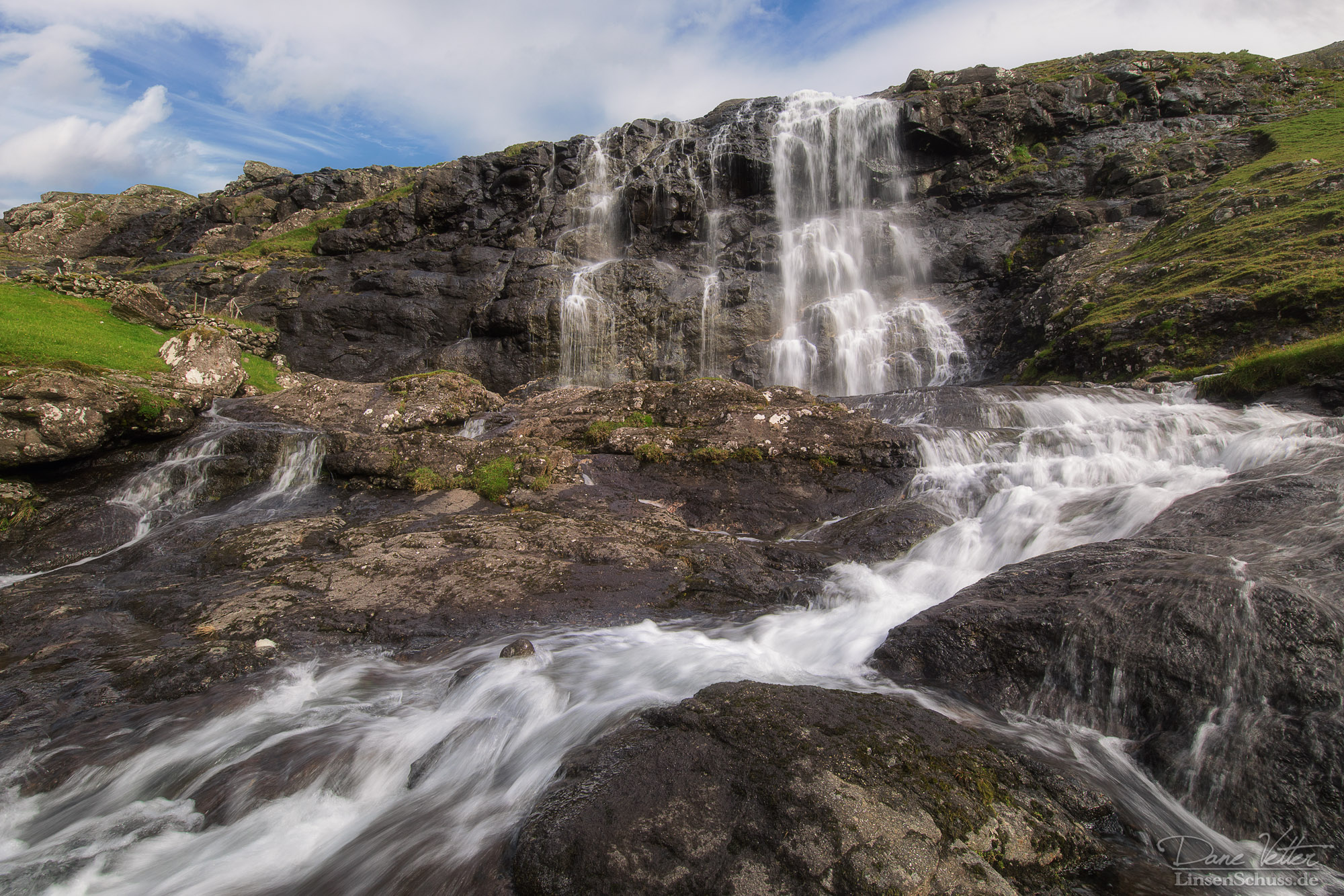 The waterfall at saksun