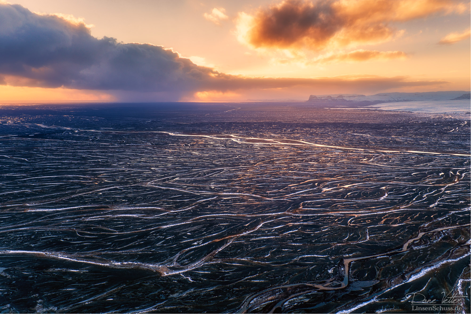 The veins of Iceland by LinsenSchuss