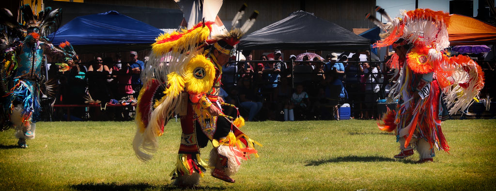 Pow wow dancing by conniemarie88 on DeviantArt