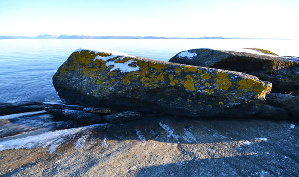 Stranded rocks