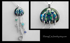 Double Dichroic Rippled Jellyfish