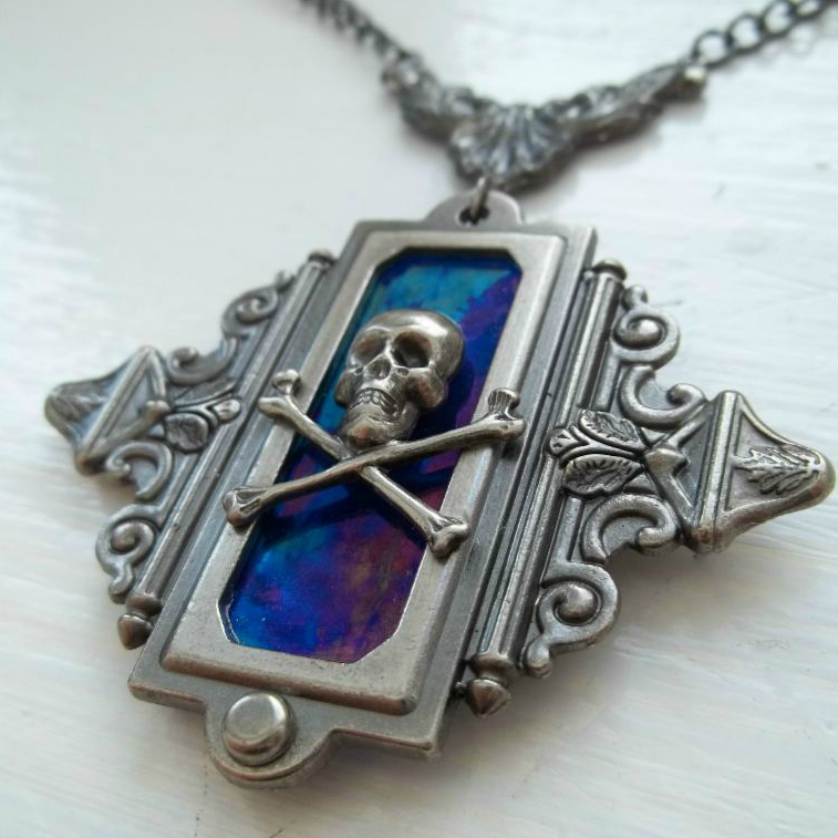 Gunmetal Pirate Amulet