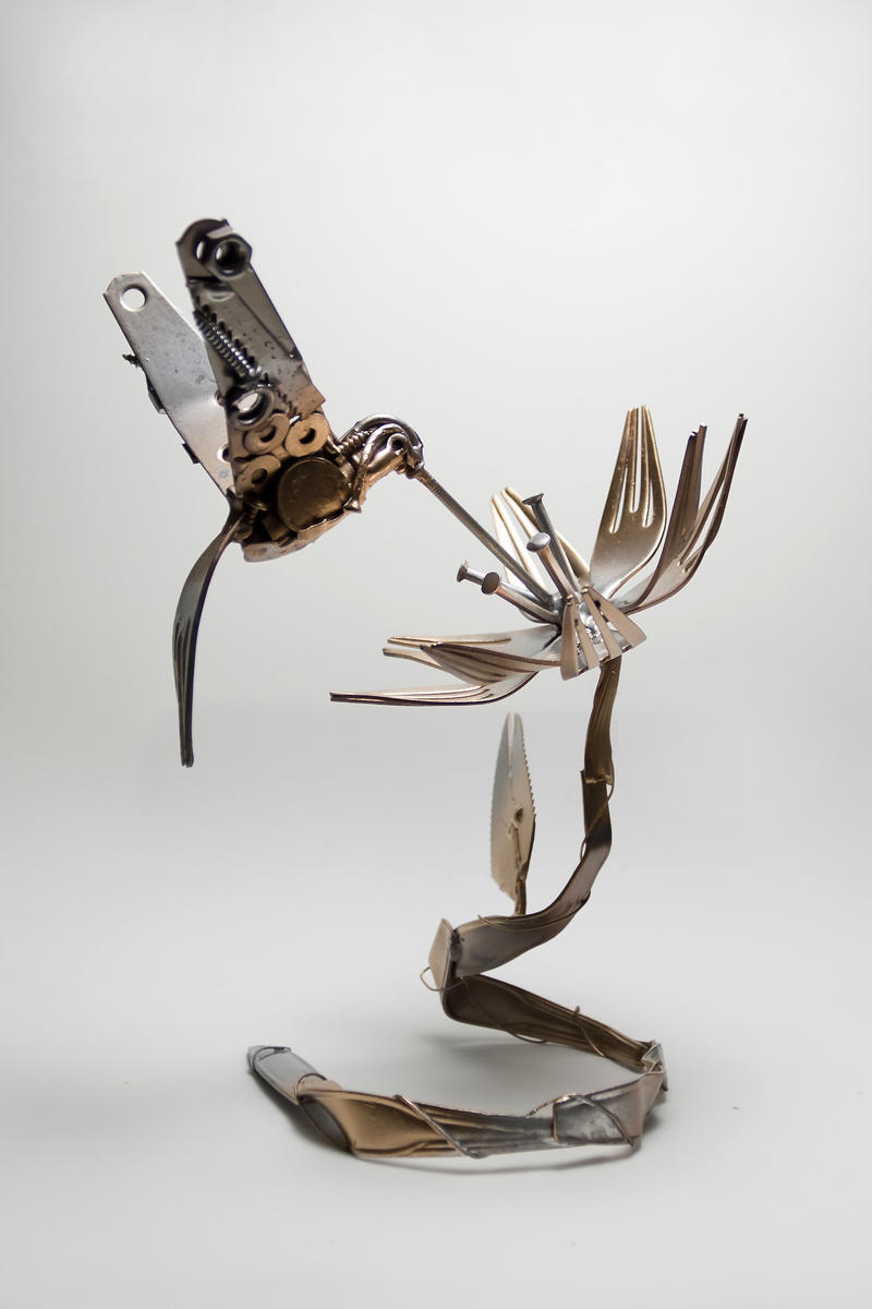 Statue of Scrap - Hummingbird2