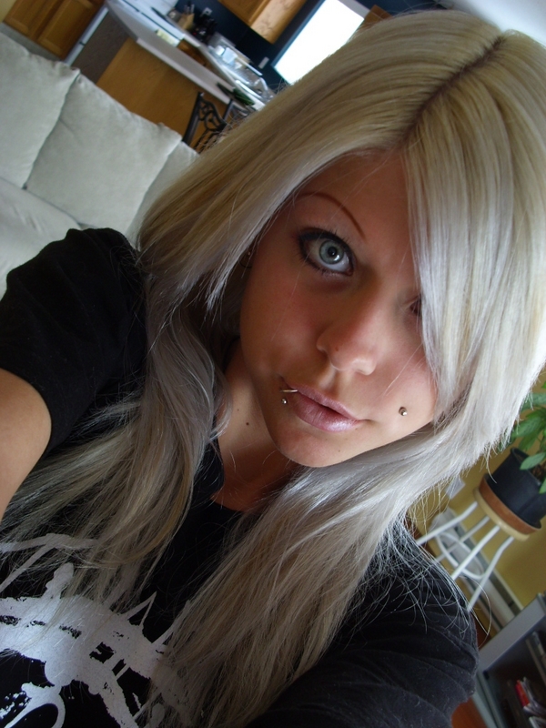 silverish hair