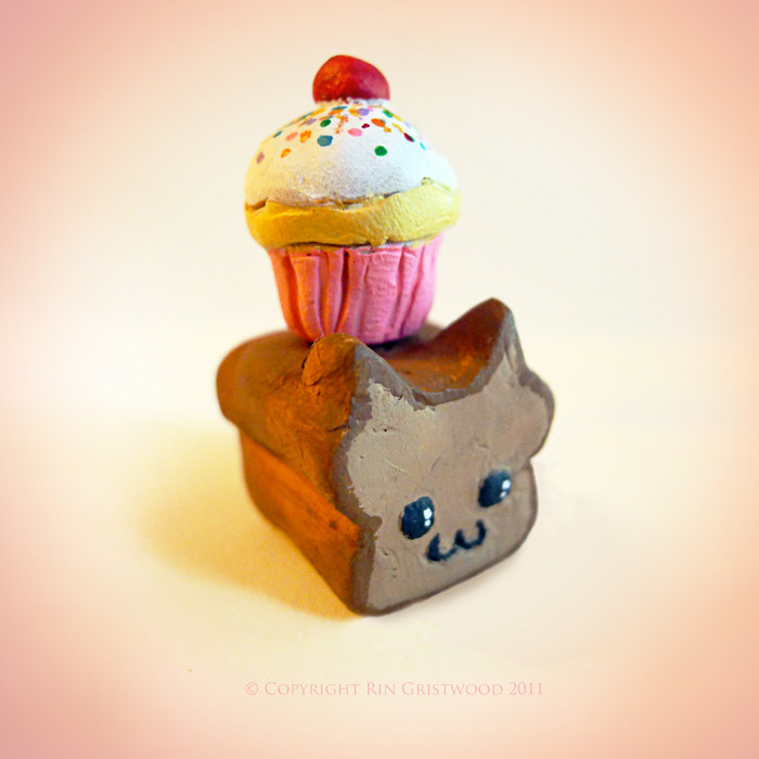 Breadcat and cupcake