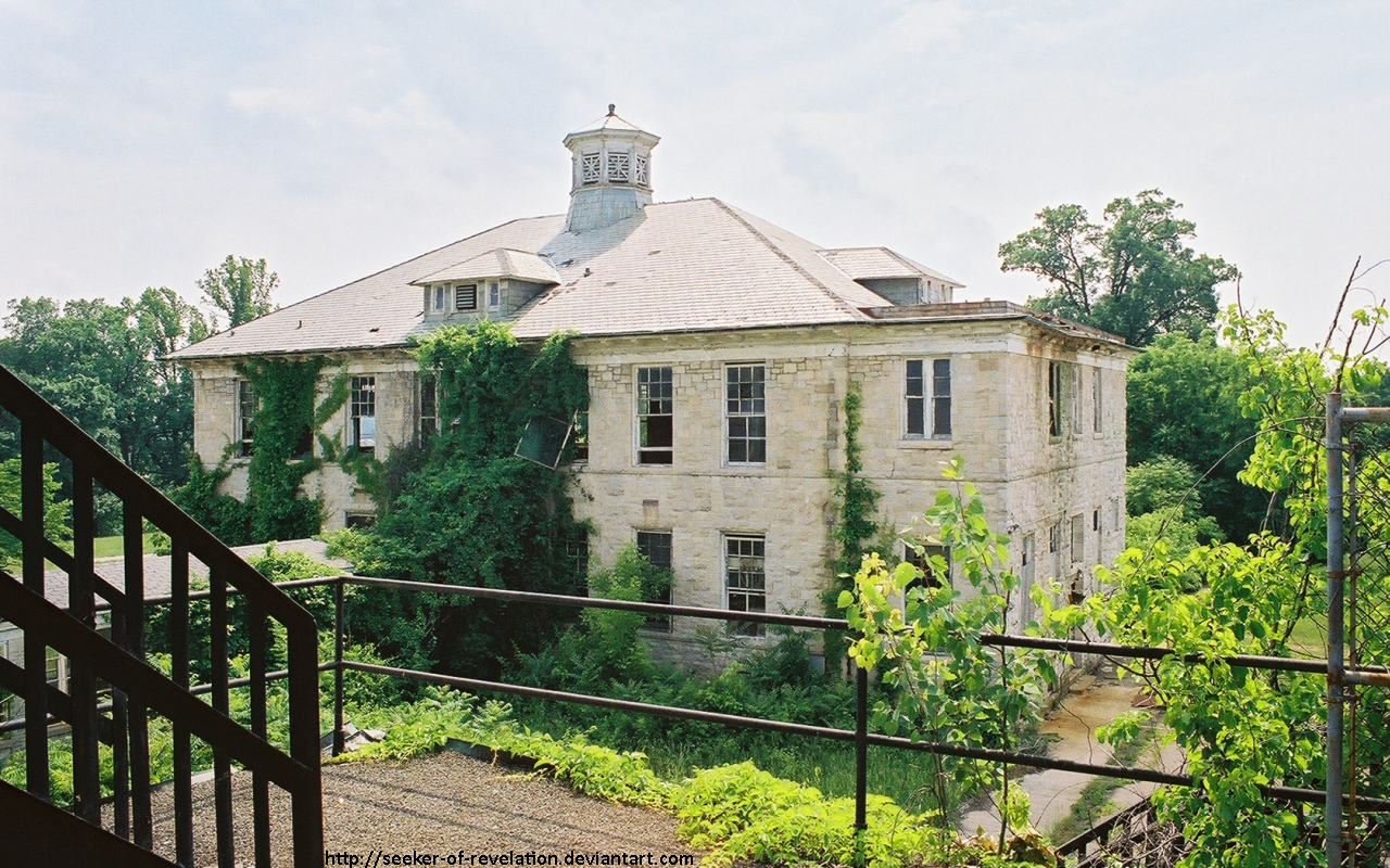 Rosewood - White building