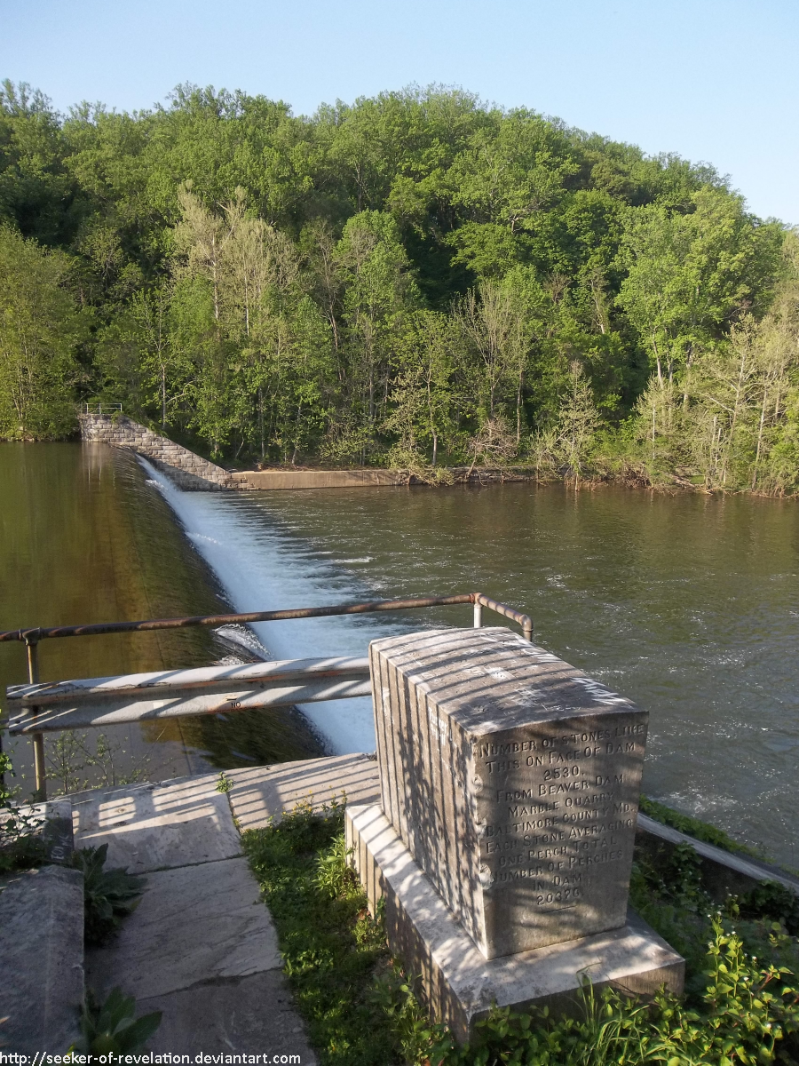 Dam monument