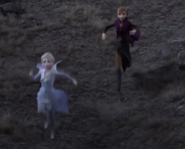 Anna And Elsa Run 1 by PrincessAmulet16 on DeviantArt