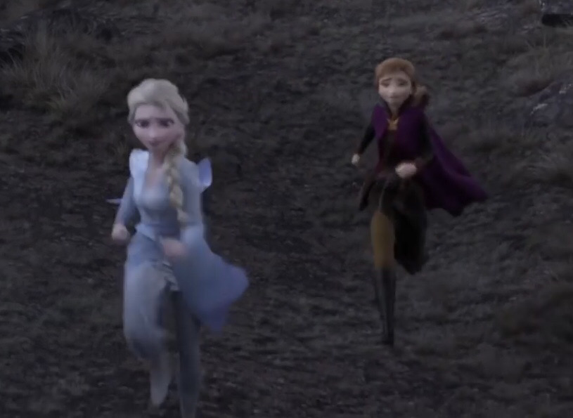 Anna And Elsa Run 7 by PrincessAmulet16 on DeviantArt