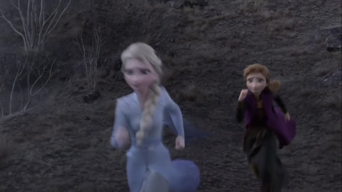 Anna And Elsa Run 11 by PrincessAmulet16 on DeviantArt