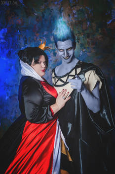 Queen of hearts and Hades - Disney Villians