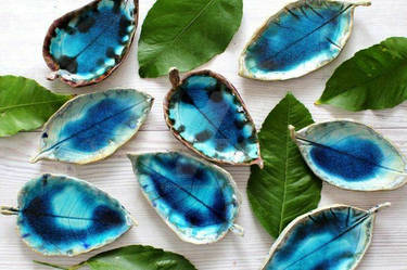 Blue leaf bowls