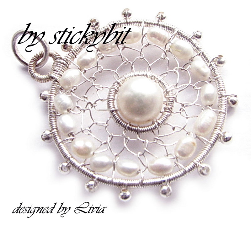 WISIOREK 'ST.CLAIRE' by bizuteria-bizu4u
