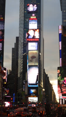 NY 13 Times Square