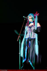 Miku Hatsune Synchronicity Singing