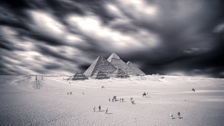 Giza in Storm
