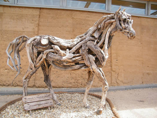 eden horse sculpture