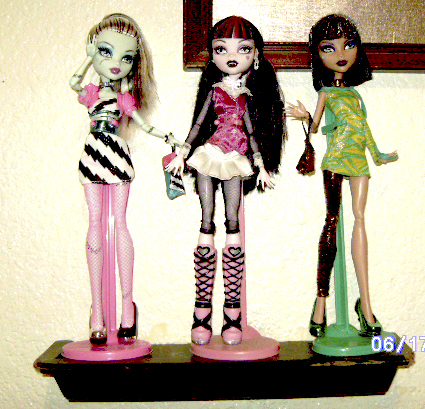 monster high dolls