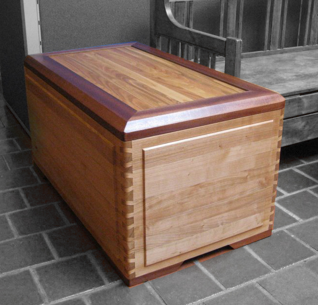 Artisan work - chest with the nejiri arigata joint