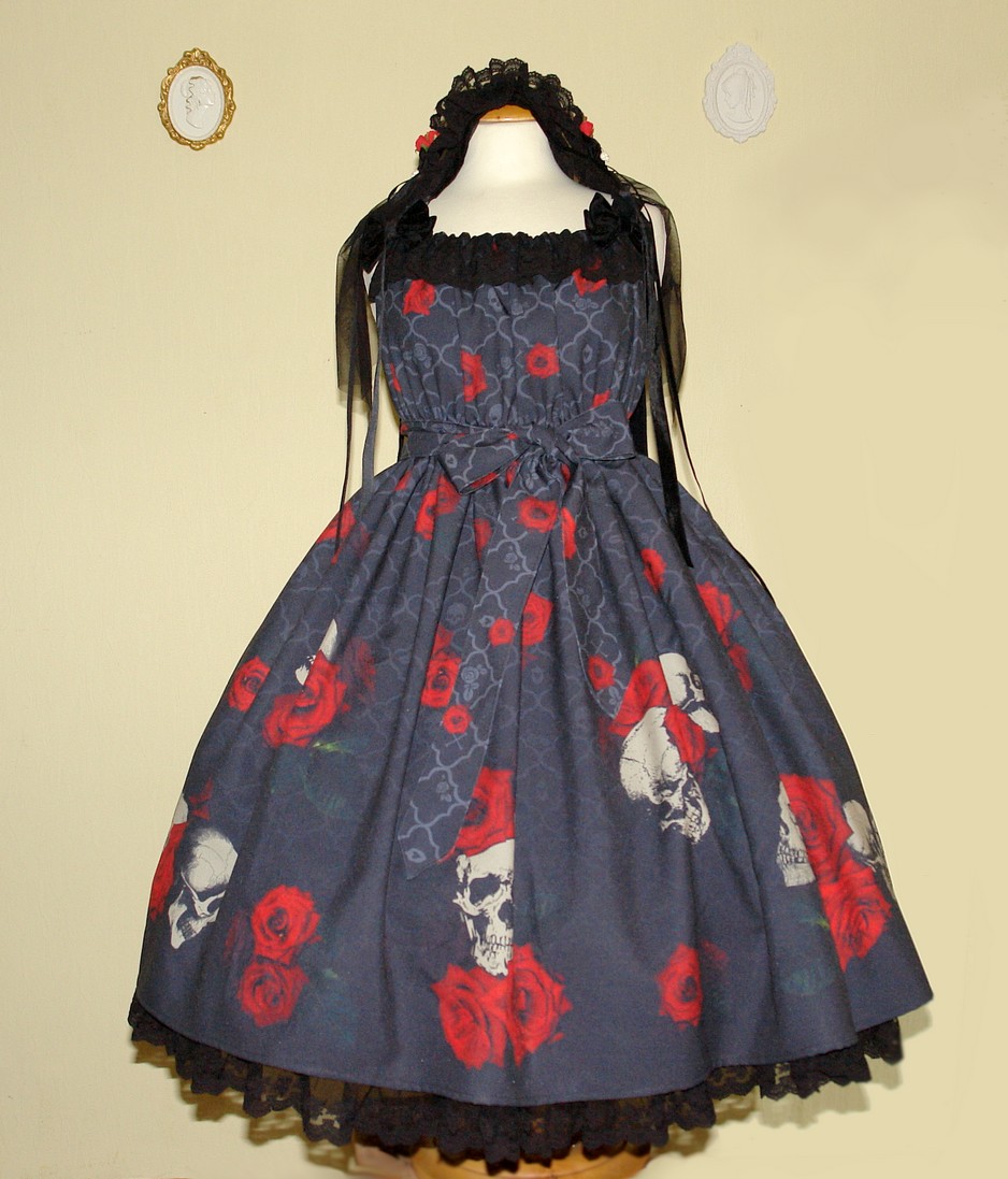 Skulls and Roses Halloween edition jsk