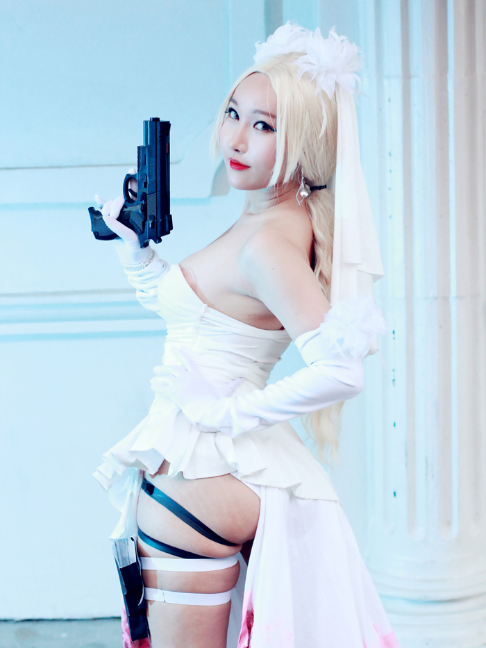 Nina Williams from Tekken 7 Cosplay by RinnieRiot