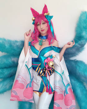 Spirit Blossom Ahri cosplay by Rinnie Riot