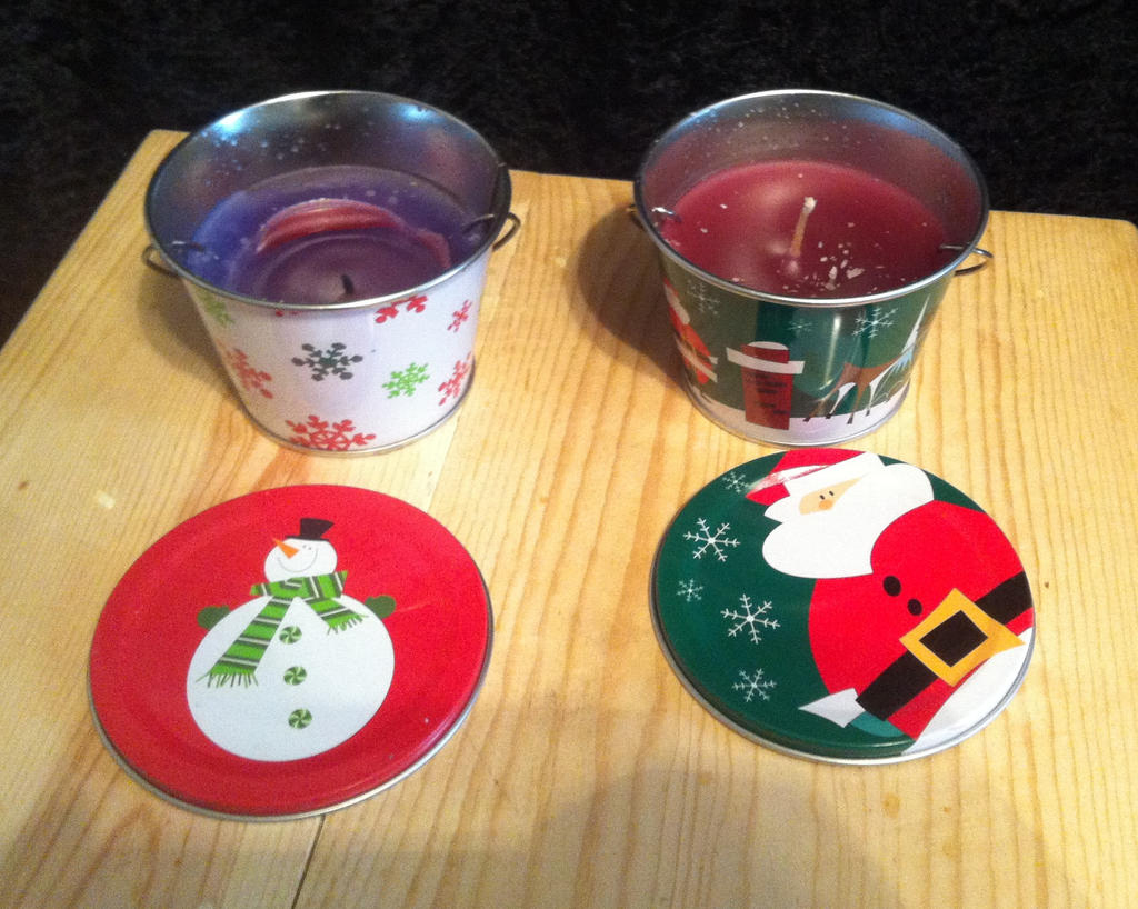 Hoilday Tin Candles