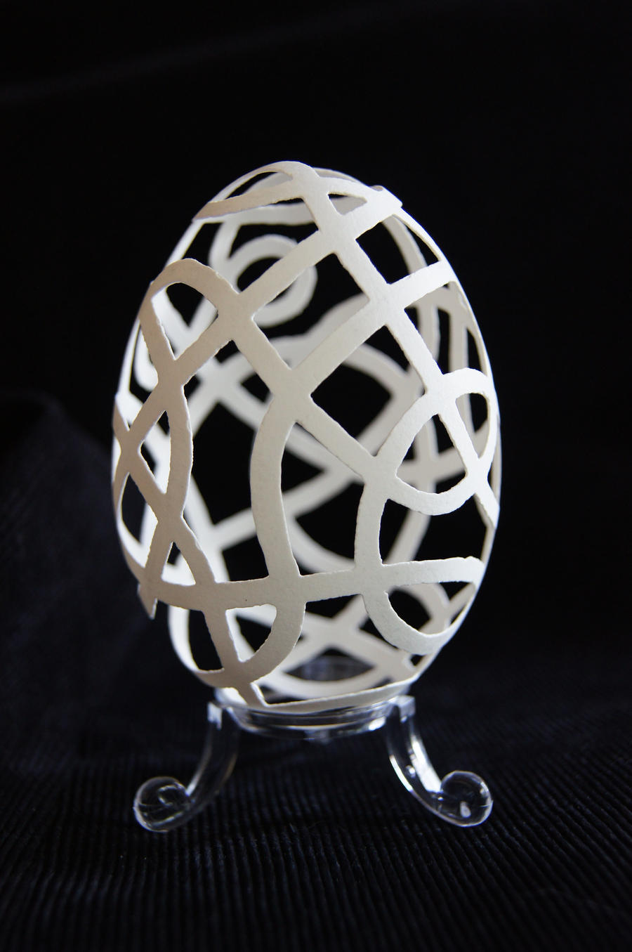 Carved goose eggshell