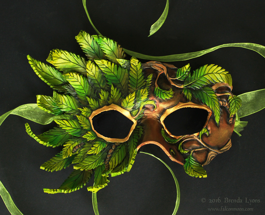 Chestnut Memory II - Leather Mask