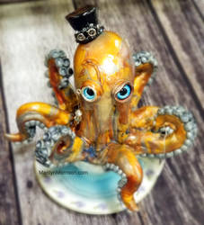 Octopus in teacup
