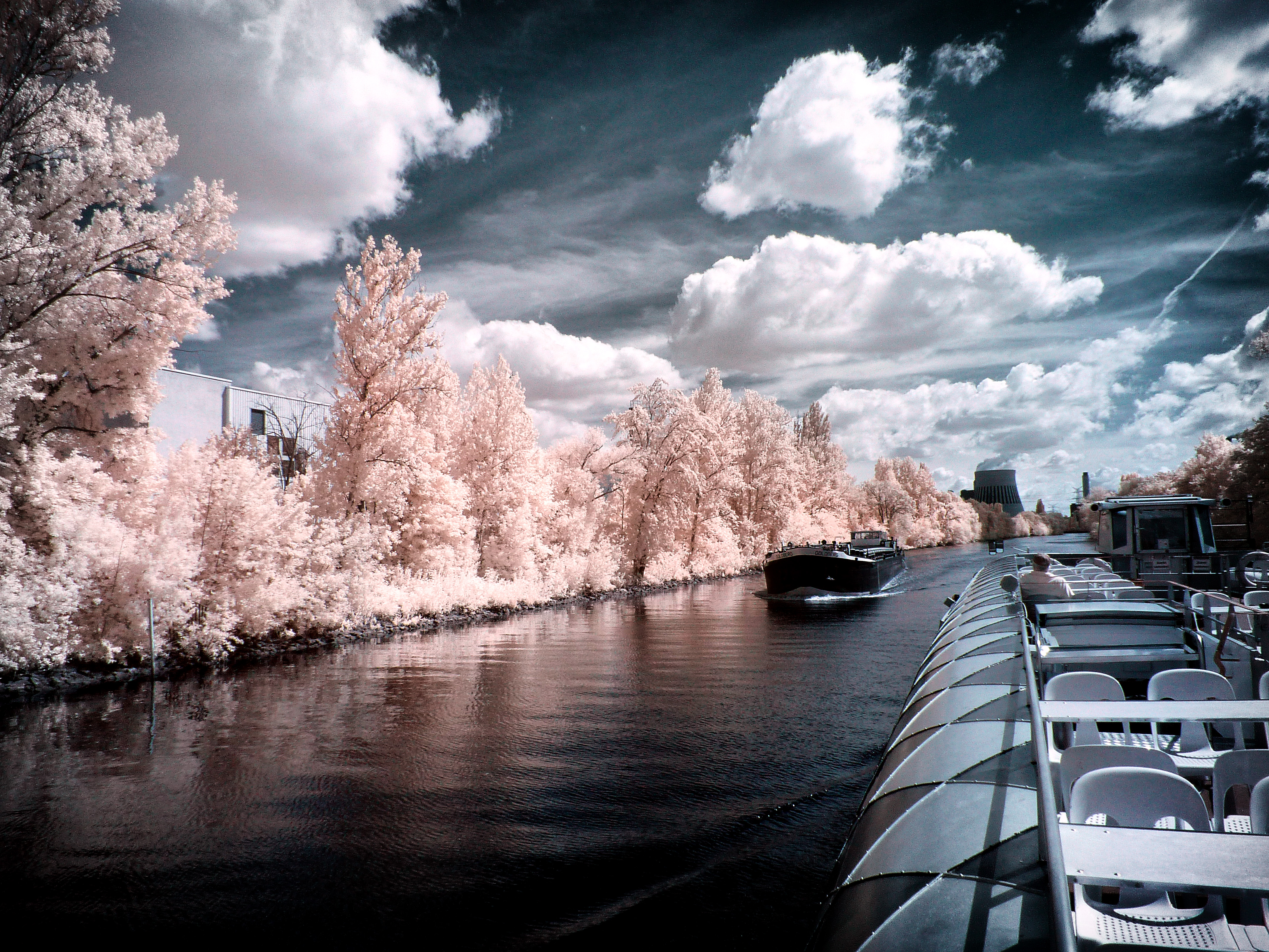 Berlin - boat trip infrared