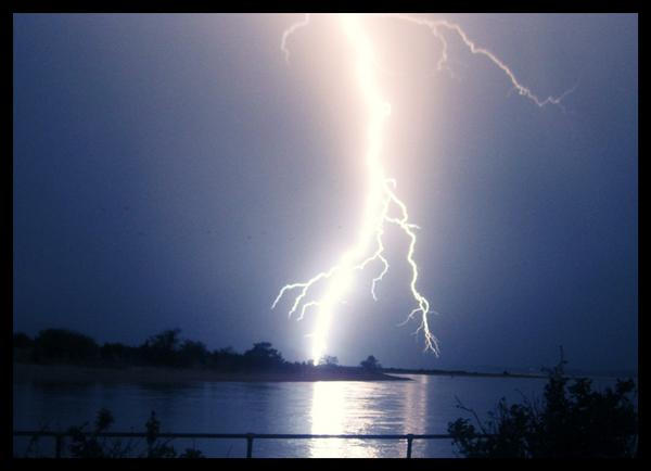 Lightening Storm by solemnhypnotic8x Lightening Storm by solemnhypnotic8x