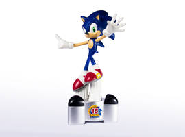 Sonic the Hedgehog 15th anniversary statue