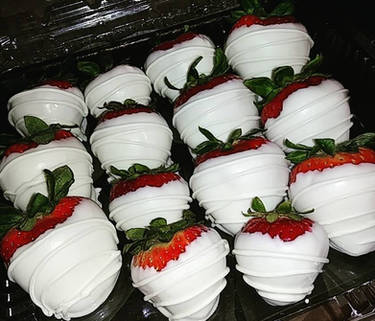 white on white chocolate strawberries