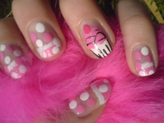 Cupcake Nail Design