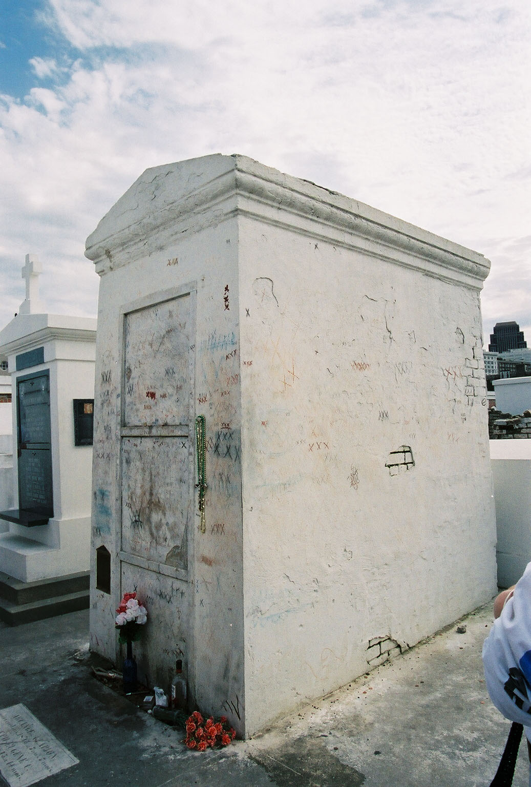 Voodoo Queen's Family Tomb I