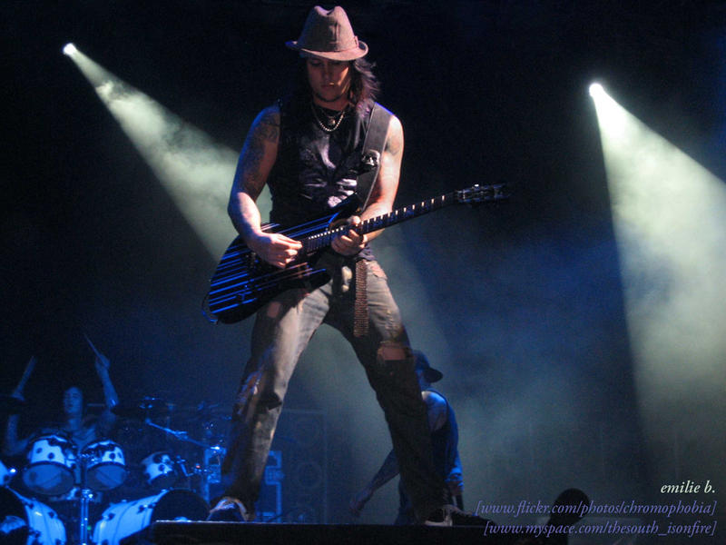 Synyster Gates Live