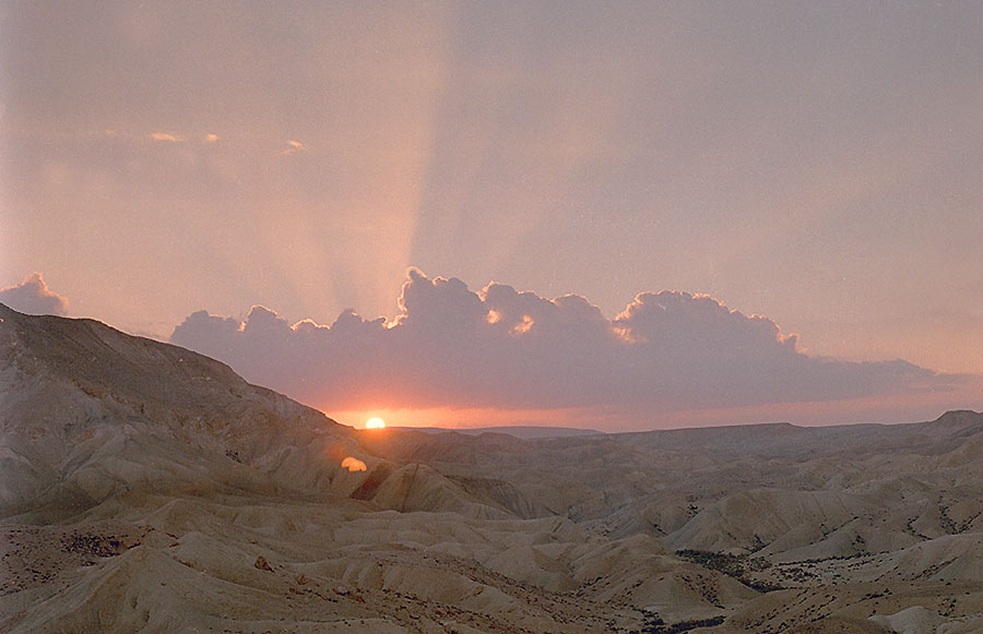 Негев пустыня ночью. Фото ночного неба в пустыне Негев.