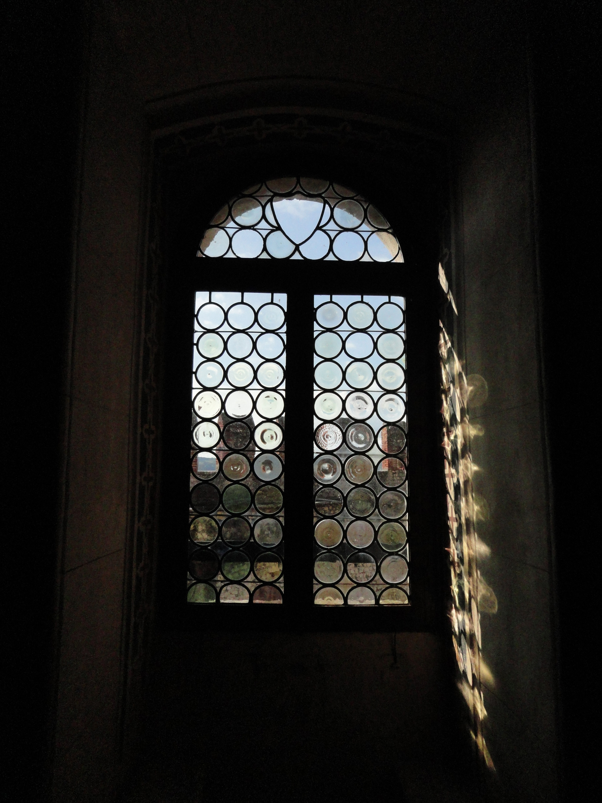 Soave Castle 08 (window in the dark)