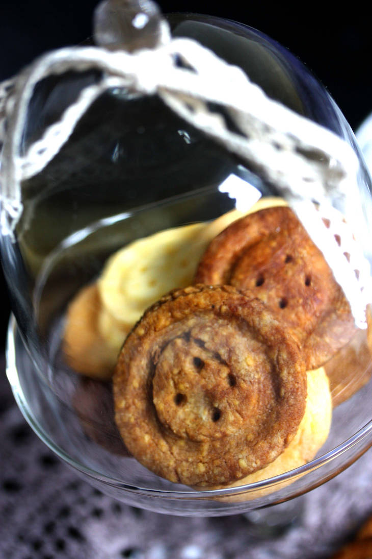 Ginger button'nuts by Miyu-Maneki on DeviantArt