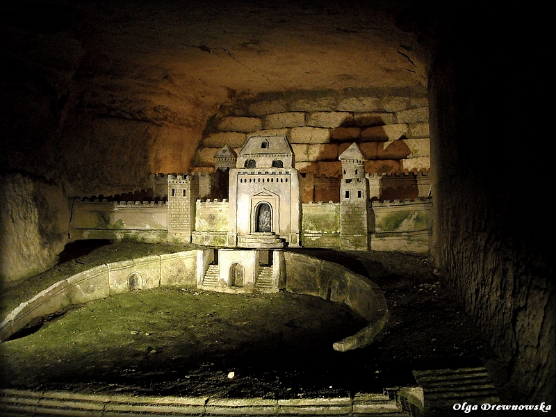 castle at the Catacombes